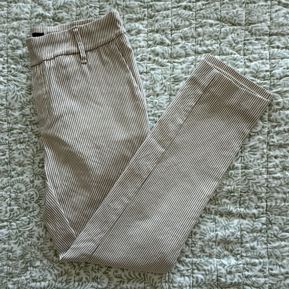 Pinstripe Belted Ankle Pants by Jones New York Beige & White Size Small - Picture 2 of 9
